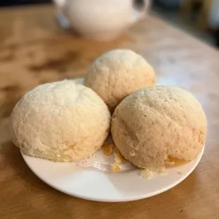 Snowy pork buns