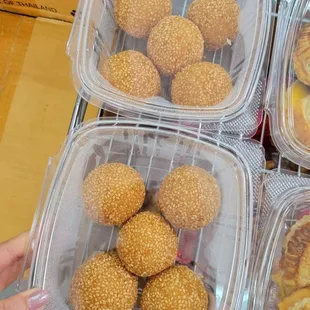 Sesame balls