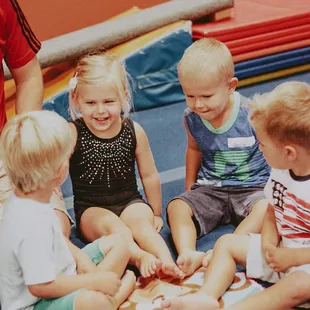 Looking for a fun activity? Bring your kids on a field trip to Mini Hops Gymnastics!