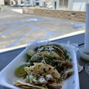 carnitas y lengua tacos