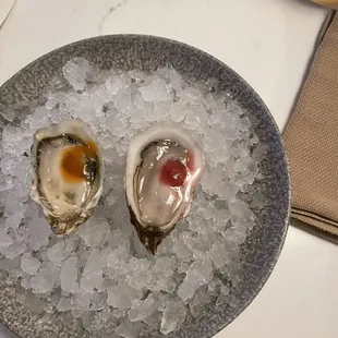 Amuse bouche: duo of oysters