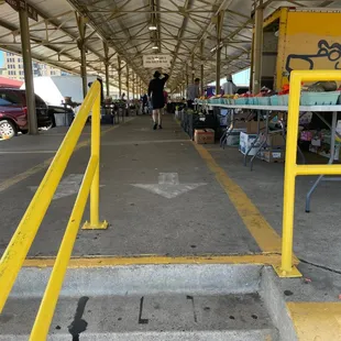 Low turnout on weekday during lunch.