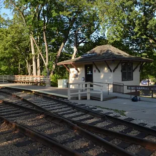 Linden Hills Station