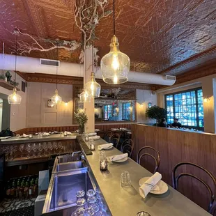 Traditional zinc countertop from Parisian brasseries