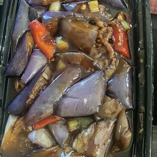 69. Eggplant in Garlic Sauce with Pork