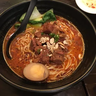 Braised Beef Chungking Noodles /