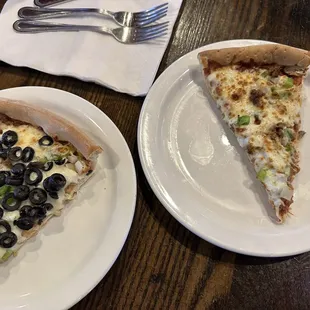 Large Jumbo Combo - all black olives were added to one side