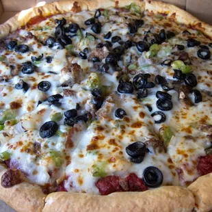 Large Jumbo Combo Pizza