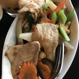 L8. Crazy Cashew Nut Lunch