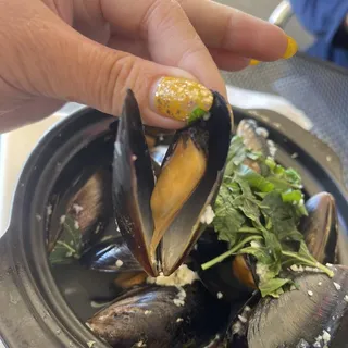 Claypot Mussels "Chen Chep"