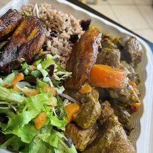 Curry goat plate