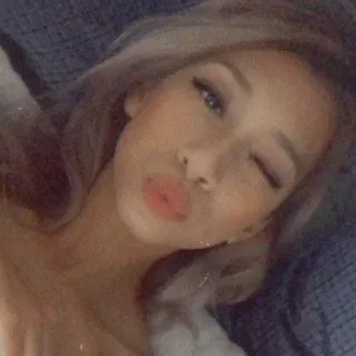 Alli W.