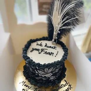 Burlesque Christina Aguilera chocolate pistachio cake