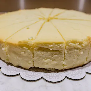 a cheesecake on a plate