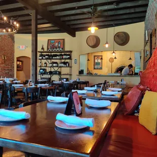 sushi and sashimi, interior