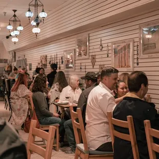 Warm, cozy and authentic ambiance for an exceptional dining experience with your loved ones