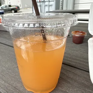 Fresh cantaloupe juice