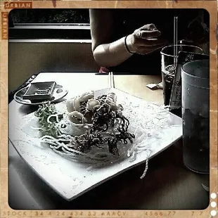 CALAMARI AT MIO SUSHI