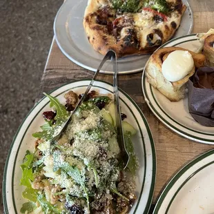 Arugula salad and breakfast pizza (so good)