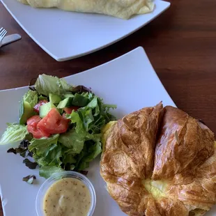 Croissant egg sandwich w/ ham &amp; Swiss