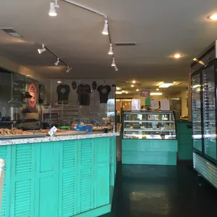 Cute, shabby chic shop serving all gluten free!