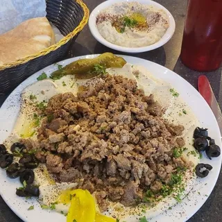 Hummus with Shawarma