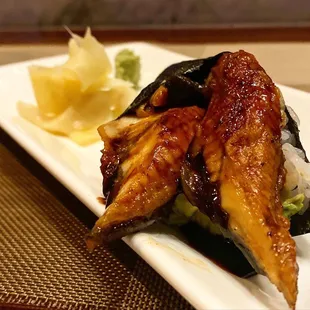 unagi hand roll