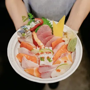 chirashi                   #sushi #nigiri #chirashi #sushinearme #sashimi