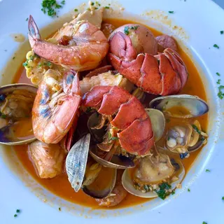 CAJUN LOBSTER POT