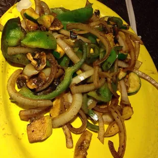 You may not know it, because it&apos;s not on the menu, but you can order a side of grilled veggies! Healthy!