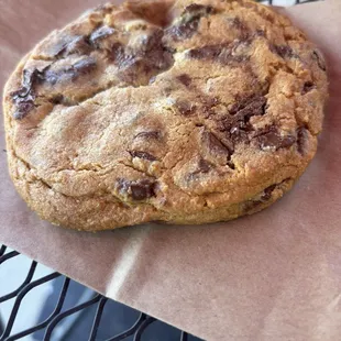 Chocolate chip cookie