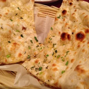 Garlic naan