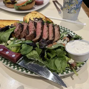 Steak salad