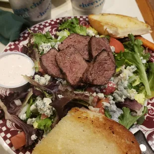 Steak salad