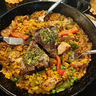 Carne Paella