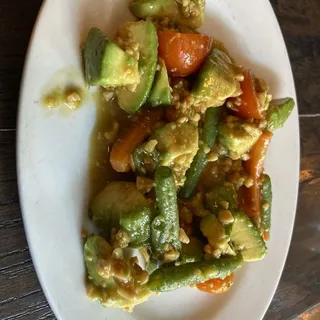 Som Tum Avocado Salad