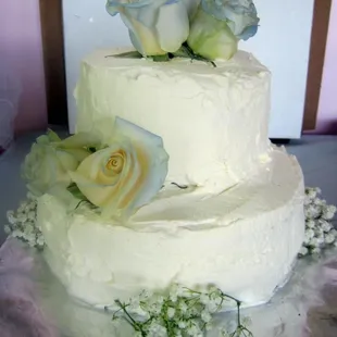 a three tiered wedding cake