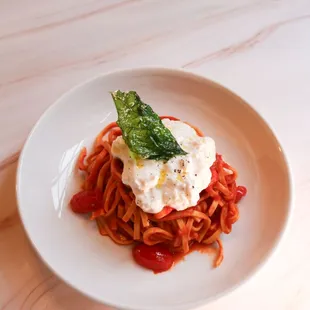 Spaghetti Pomodoro &amp; Burrata