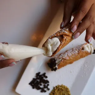 Fill your Cannoli