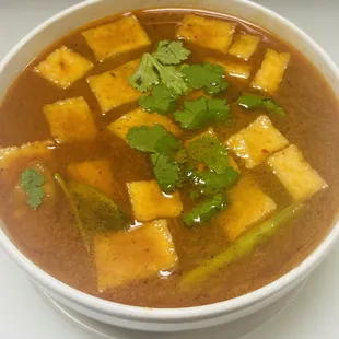 Tom yum tofu