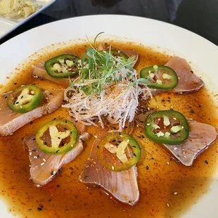 Pepper Fin Sashimi Roll