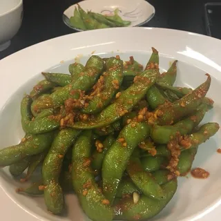 Spicy Garlic Edamame