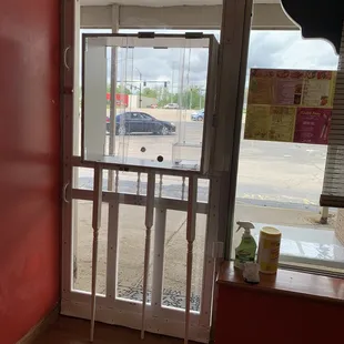 a view of the outside of a restaurant