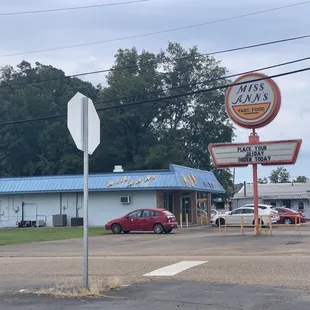 Fresh, fried chicken for lunch today!