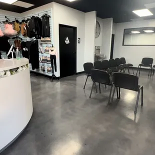 Parents area with large seating space and plenty of viewing areas