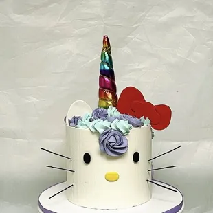 Hello kitty birthday cake