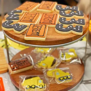 Construction theme custom cookies