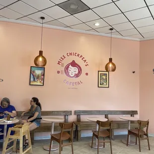ramen and noodles, interior