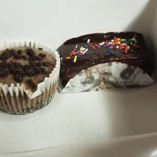 cupcakes, dessert, food