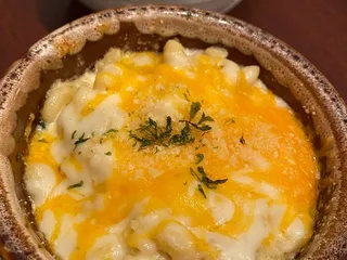 AL'an Ruben's Bar and Grill